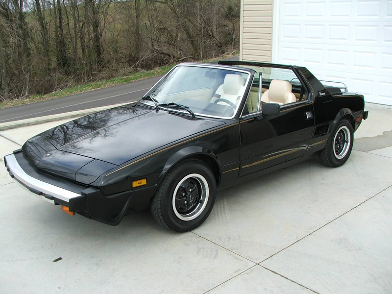 Illustration for article titled At $5,700 For Both, Would You Go For This Fiat X1/9 Targa Two-fer?